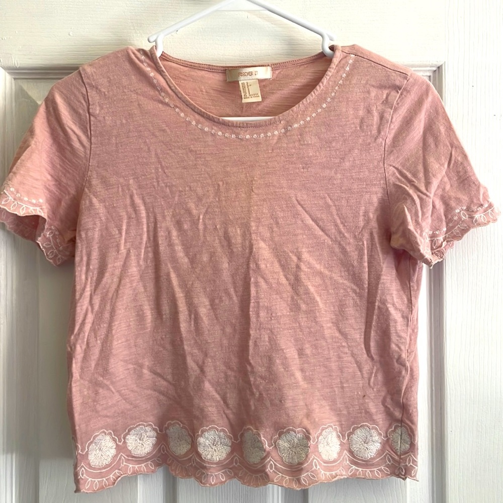 Pale-pink boxy top with floral-embroidered detailing